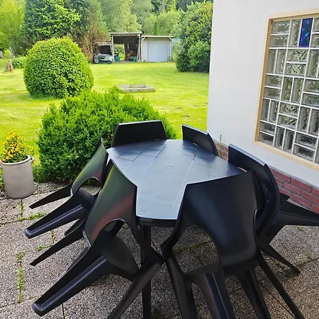 شقة Haus 2 Etagen Garten 1 Badezimmer,1 Gaeste Wc 200 Qm 5 Betten Gehoben Mit Garten