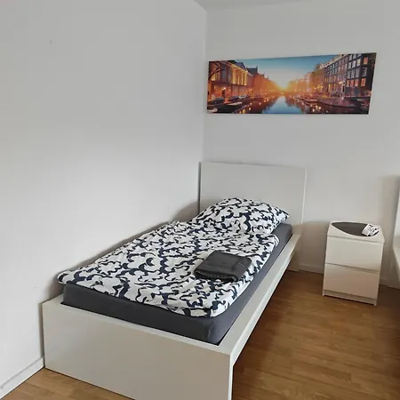 شقة Haus 2 Etagen Garten 1 Badezimmer,1 Gaeste Wc 200 Qm 5 Betten Gehoben Mit Garten