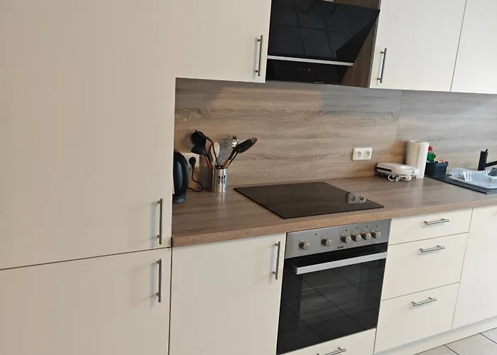 Appartamento Haus 2 Etagen Garten 1 Badezimmer,1 Gaeste Wc 200 Qm 5 Betten Gehoben Mit Garten