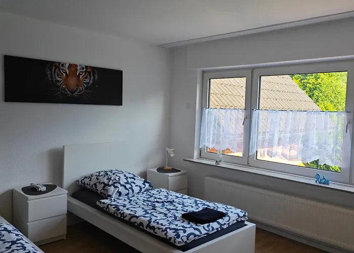 Haus 2 Etagen Garten 1 Badezimmer,1 Gaeste Wc 200 Qm 5 Betten Gehoben Mit Garten Appartamento