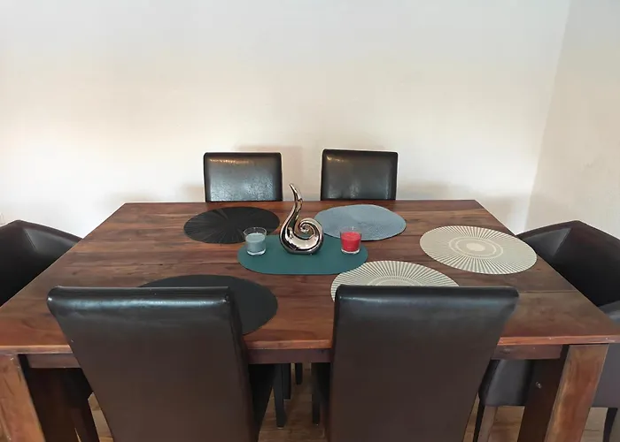 Haus 2 Etagen Garten 1 Badezimmer,1 Gaeste Wc 200 Qm 5 Betten Gehoben Mit Garten Appartamento *