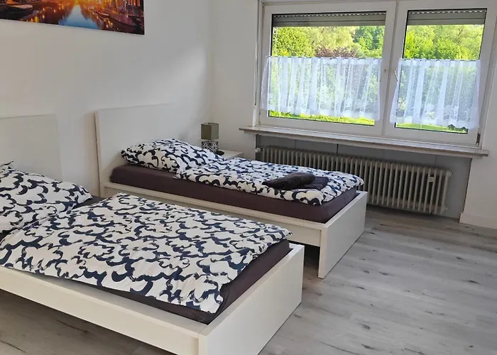 Haus 2 Etagen Garten 1 Badezimmer,1 Gaeste Wc 200 Qm 5 Betten Gehoben Mit Garten * Kreuztal